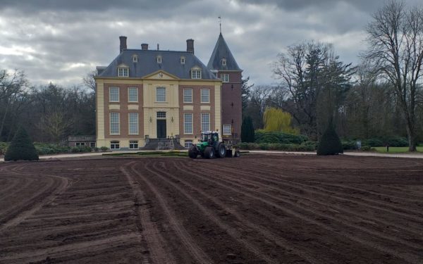 Gazon aanleggen bij Huis Verwolde